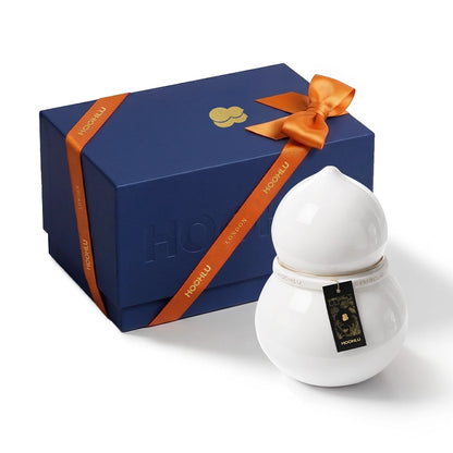 The Blanc Silhouette™ Scented Candle | Crisp Pine & Woodland Grasses